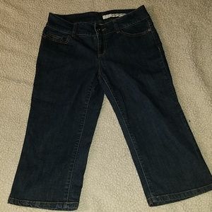 DKNY Capri Blue Jean Size 4